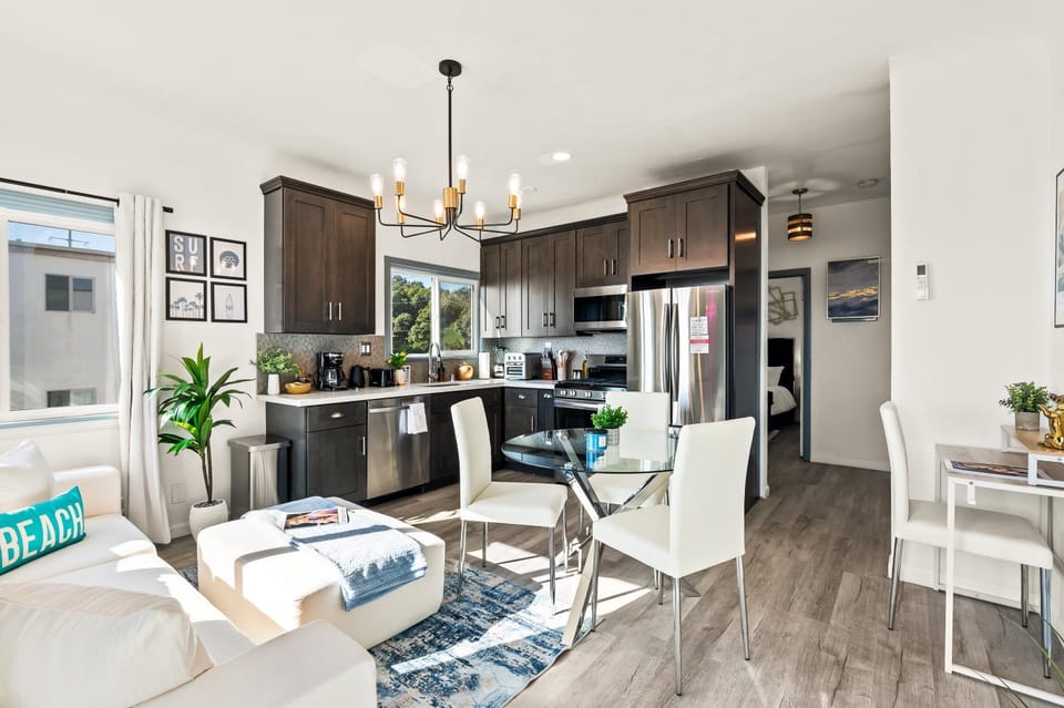 Kitchen or kitchenette, Living room, Dining area, dishwasher, oven, stove