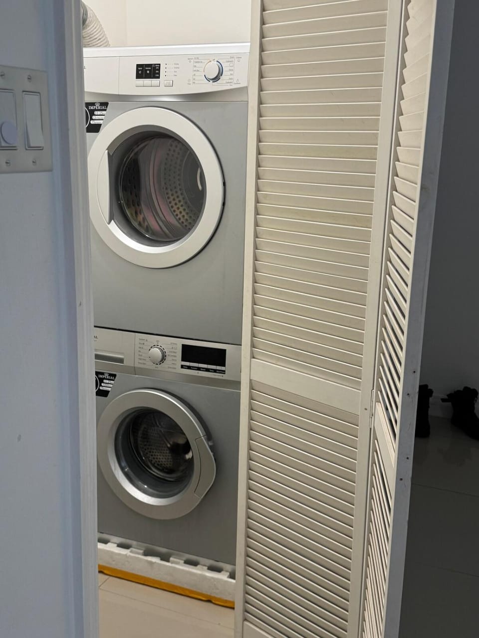 Apt Near Devon - Kingston- POOL- B306 FIWI Apartment in Kingston