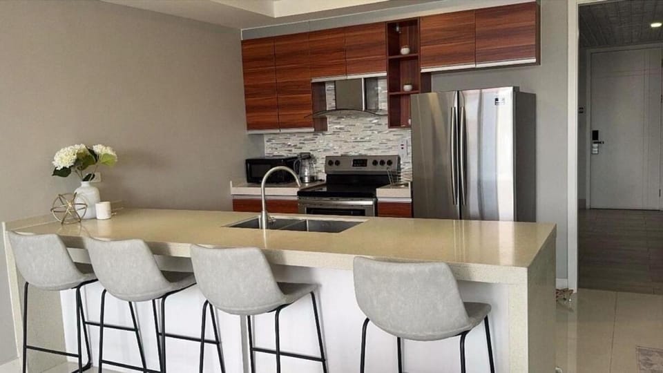 Penthouse Suite 20 South - KINGSTON - FIWI Apartment in Kingston