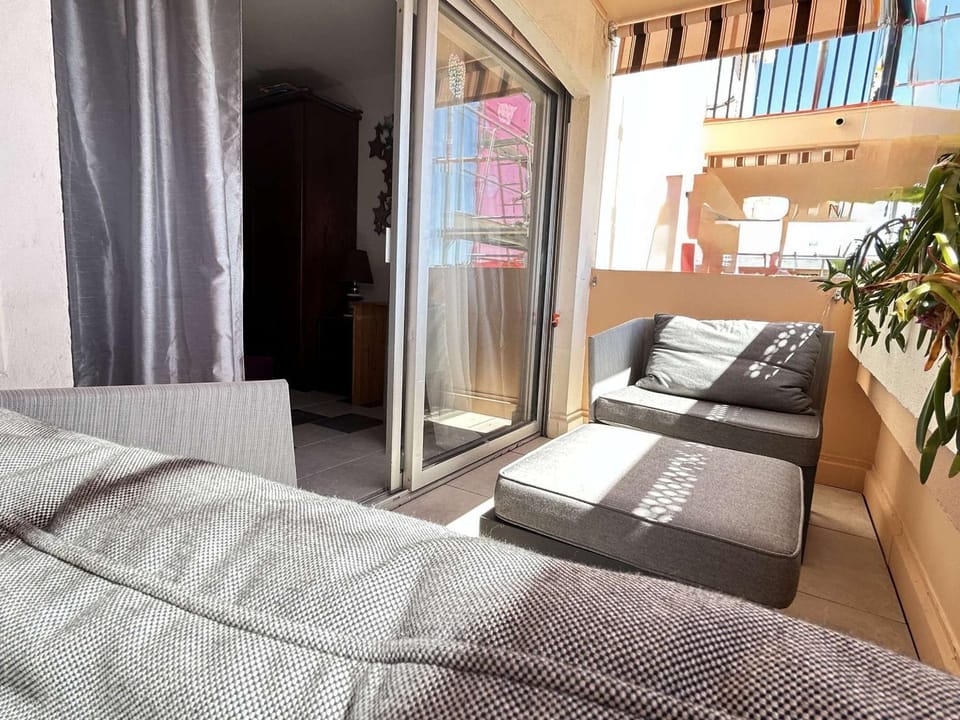 Studio cosy à Sainte-Maxime avec parking sécurisé - FR-1-226-560 Apartment in Sainte-Maxime