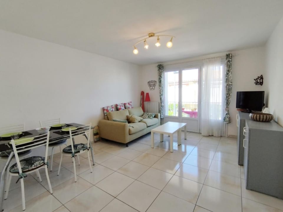 T3 confortable avec terrasse et parking à 100m de la plage, pour 6 personnes à Narbonne-Plage - FR-1-795-64 Apartment in Narbonne