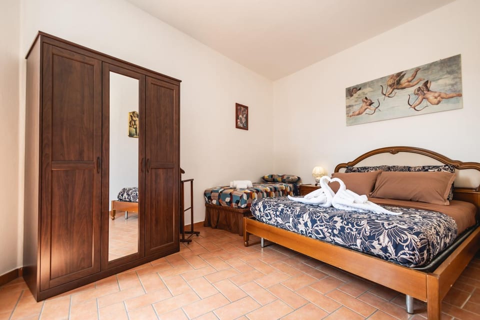 Bed, Photo of the whole room, Bedroom, wardrobe
