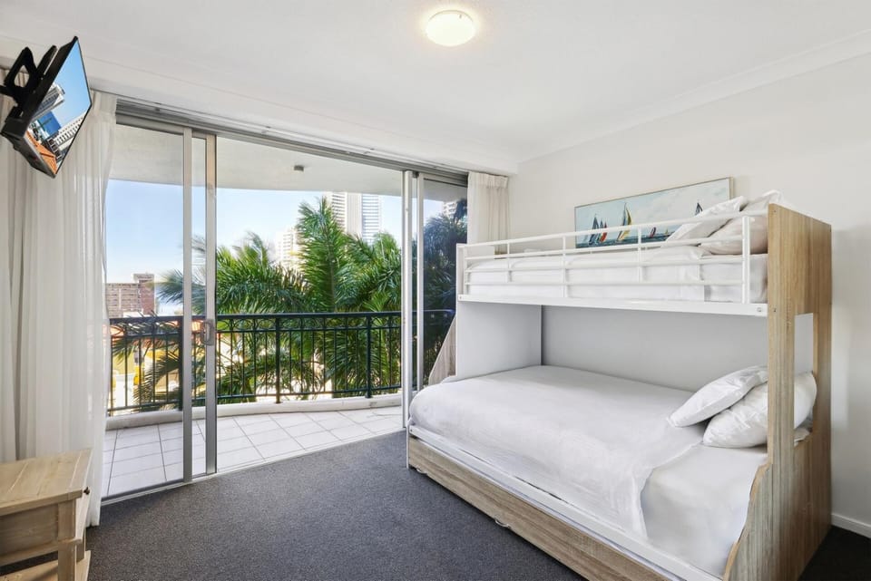 Oceanview 2BR apartment in the heart of Surfers Paradise Apartment in Surfers Paradise