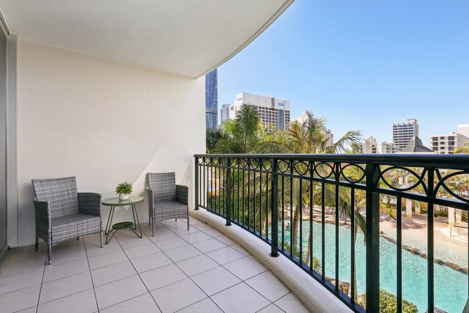 Oceanview 2BR apartment in the heart of Surfers Paradise Apartment in Surfers Paradise