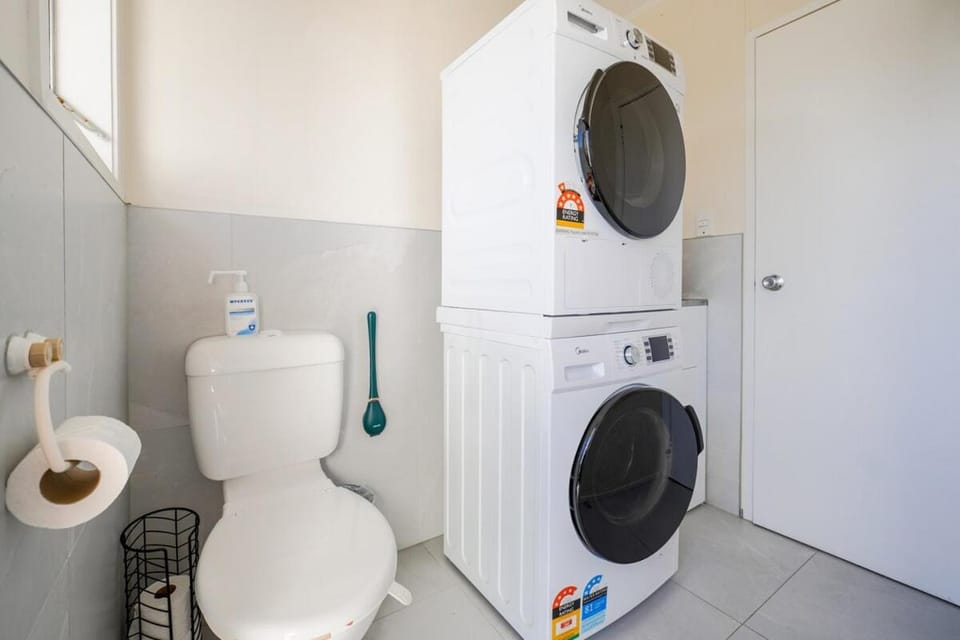 Stunning Two Bedroom House in in Half Moon Bay House in Auckland