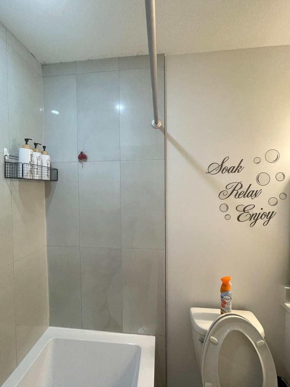 Shower, Toilet, Bathroom, Bath, towels