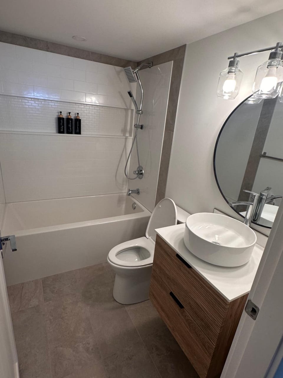 Shower, Toilet, Bathroom, Bath, towels