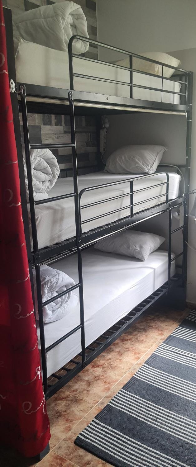 Bedroom, bunk bed