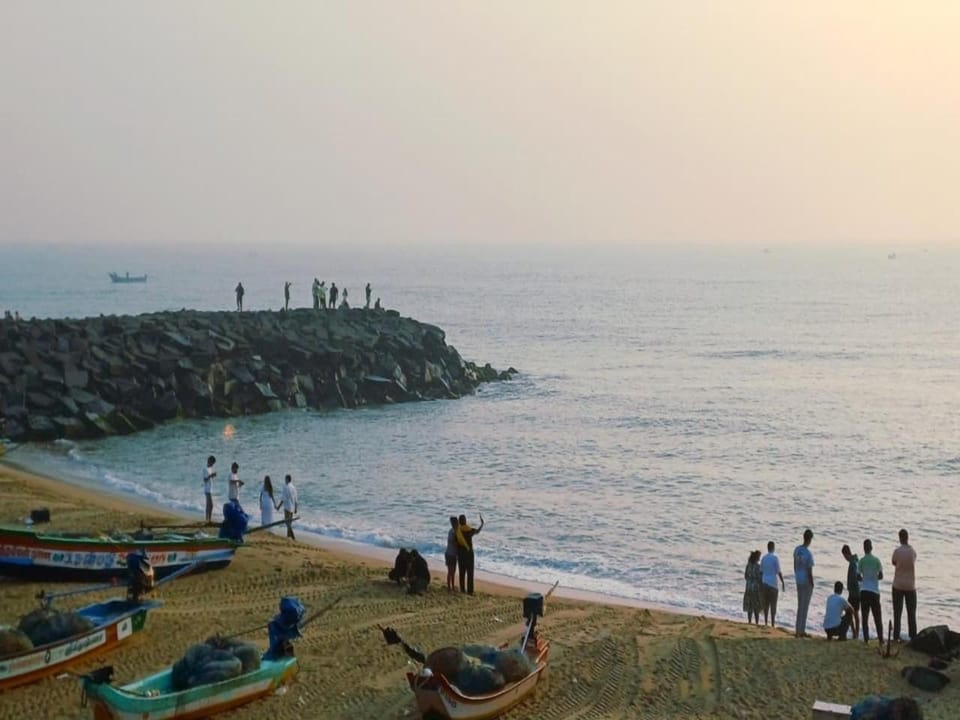 Day, People, Natural landscape, Beach, Sea view, group of guests