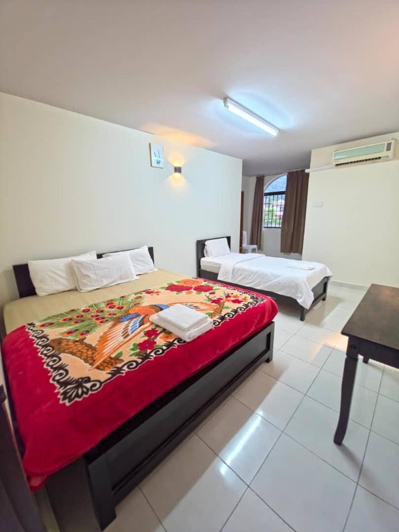 Zahaar KN Inn Hotel in Batu Ferringhi, Penang, Malaysia