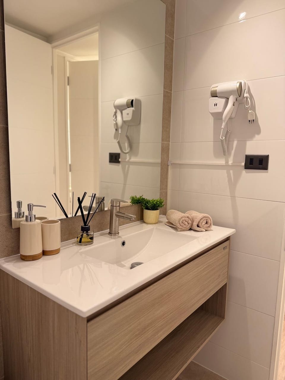 Bathroom, towels