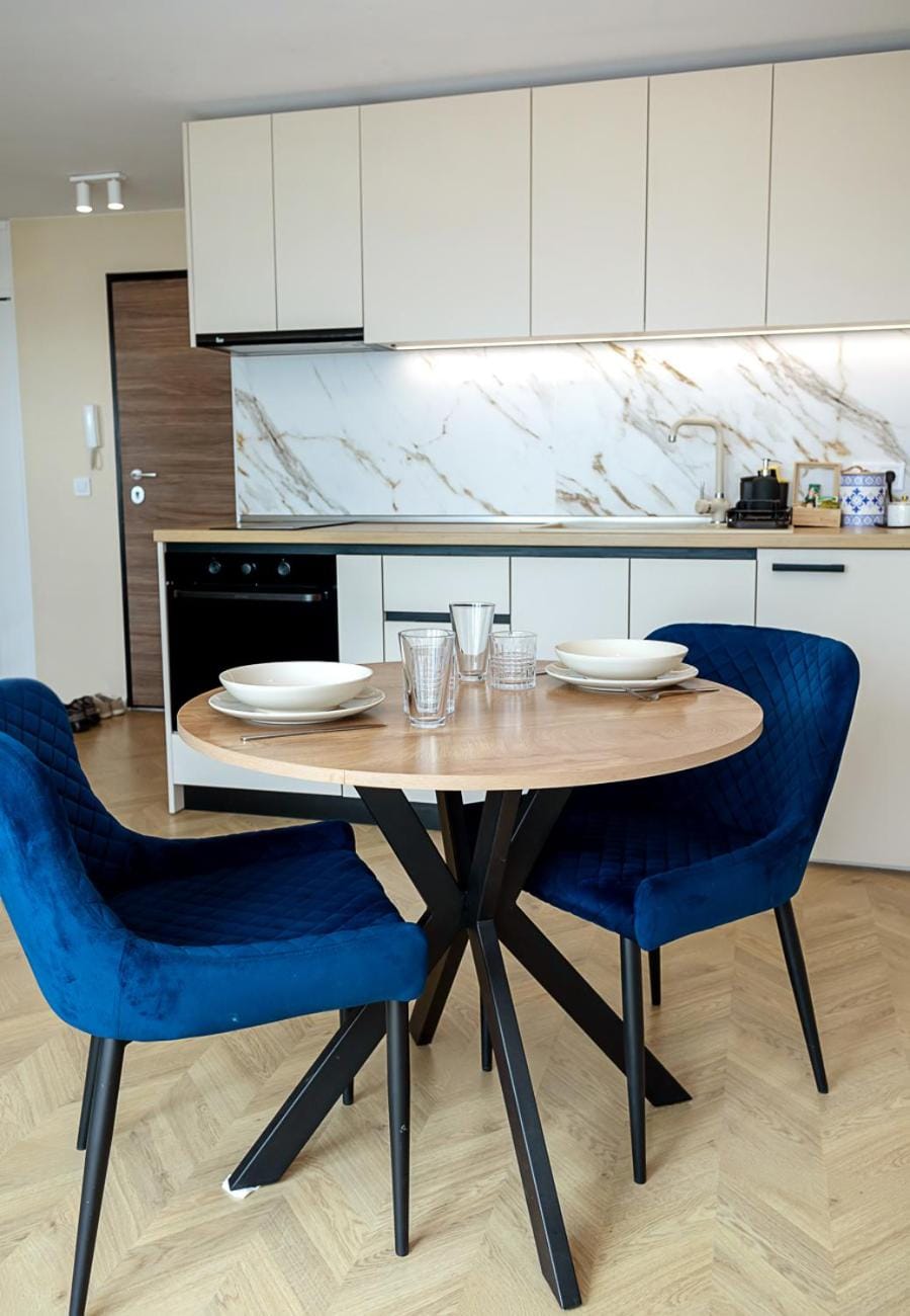 Dining area, kitchen