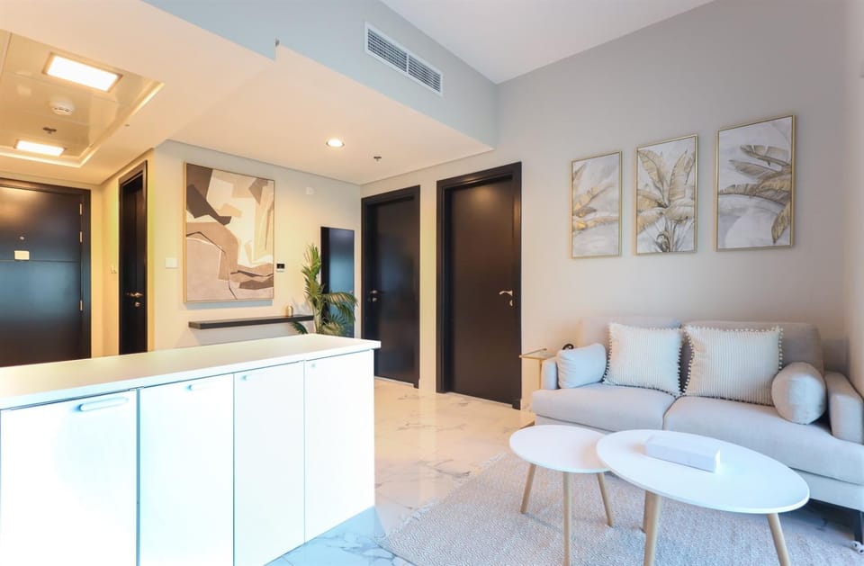 Elite LUX Holiday Homes - Cozy 2BR Getaway Minutes from Expo City, Dubai Apartment in Dubai