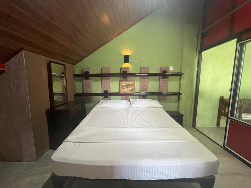 Mountain View Homestay House in Gangawatakorale