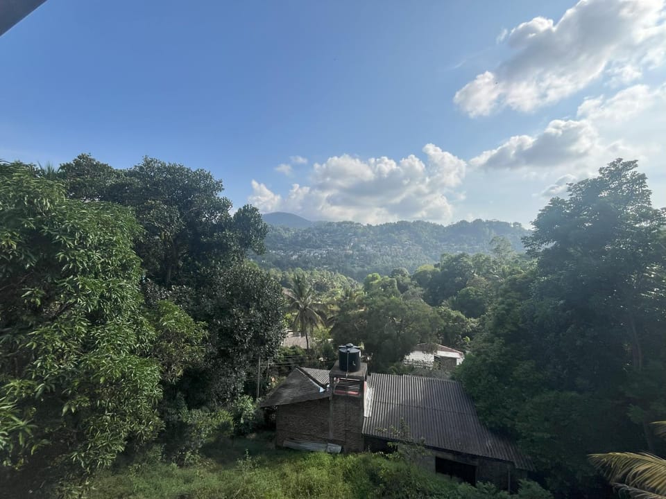 Mountain View Homestay House in Gangawatakorale