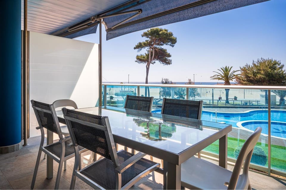 View (from property/room), Balcony/Terrace