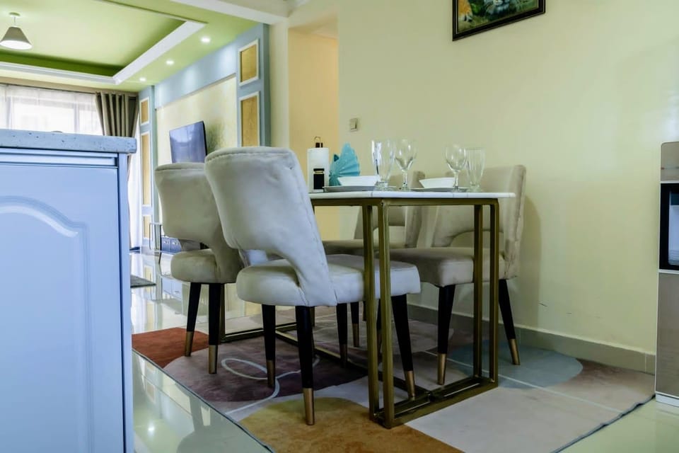 Executive elegantly furnished three bedroom apartment with all modern facilities ,modern swimming pool ,fully equipped gym,children playground and close proximity to major shopping centers and gourmet restaurants Apartment in Nairobi