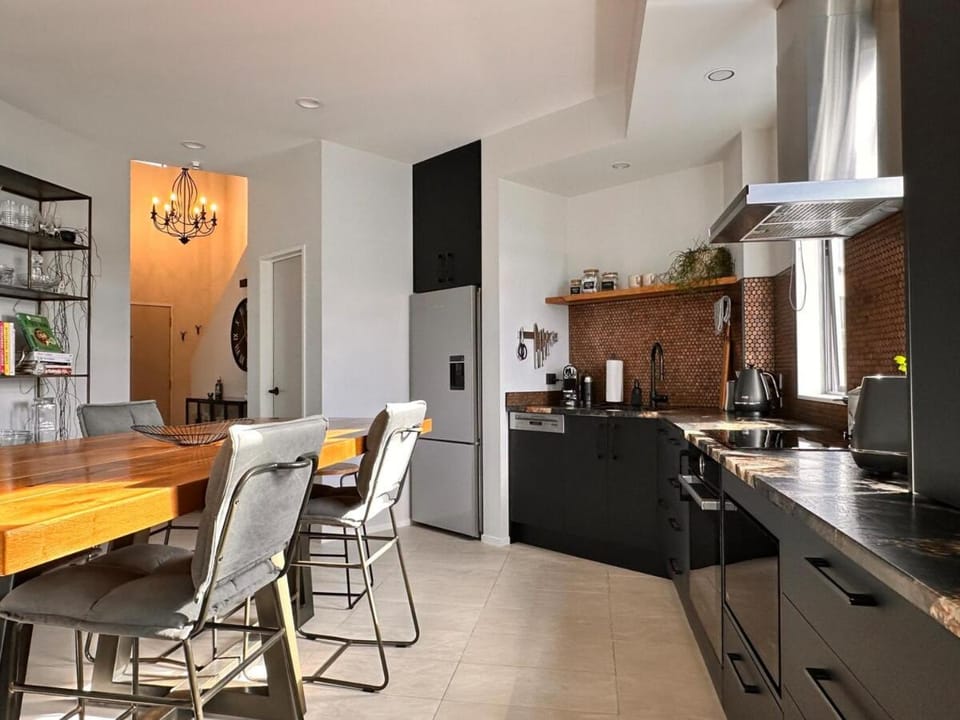 Stylish Freemans Bay Stay Apartment in Auckland
