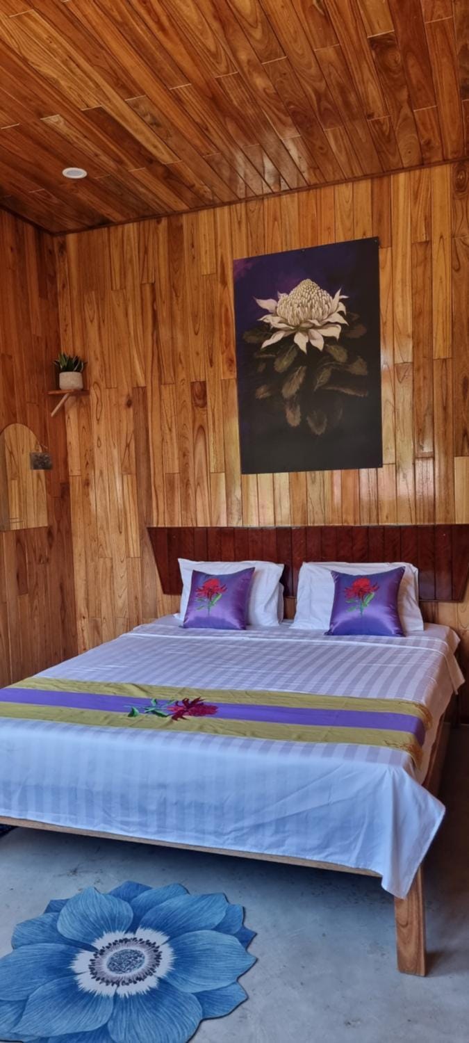 Nhà Waratah Homestay and Restaurant Vacation rental in Laos