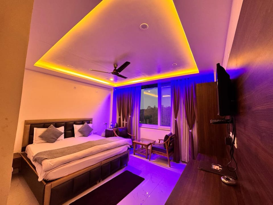 Tourist pure veg Hotel And Restaurant Hotel in Uttarakhand