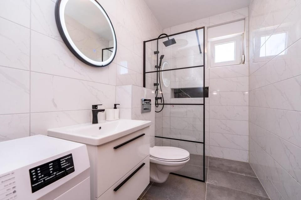 Mirjana new city central apartments with a pool Apartment in Novalja