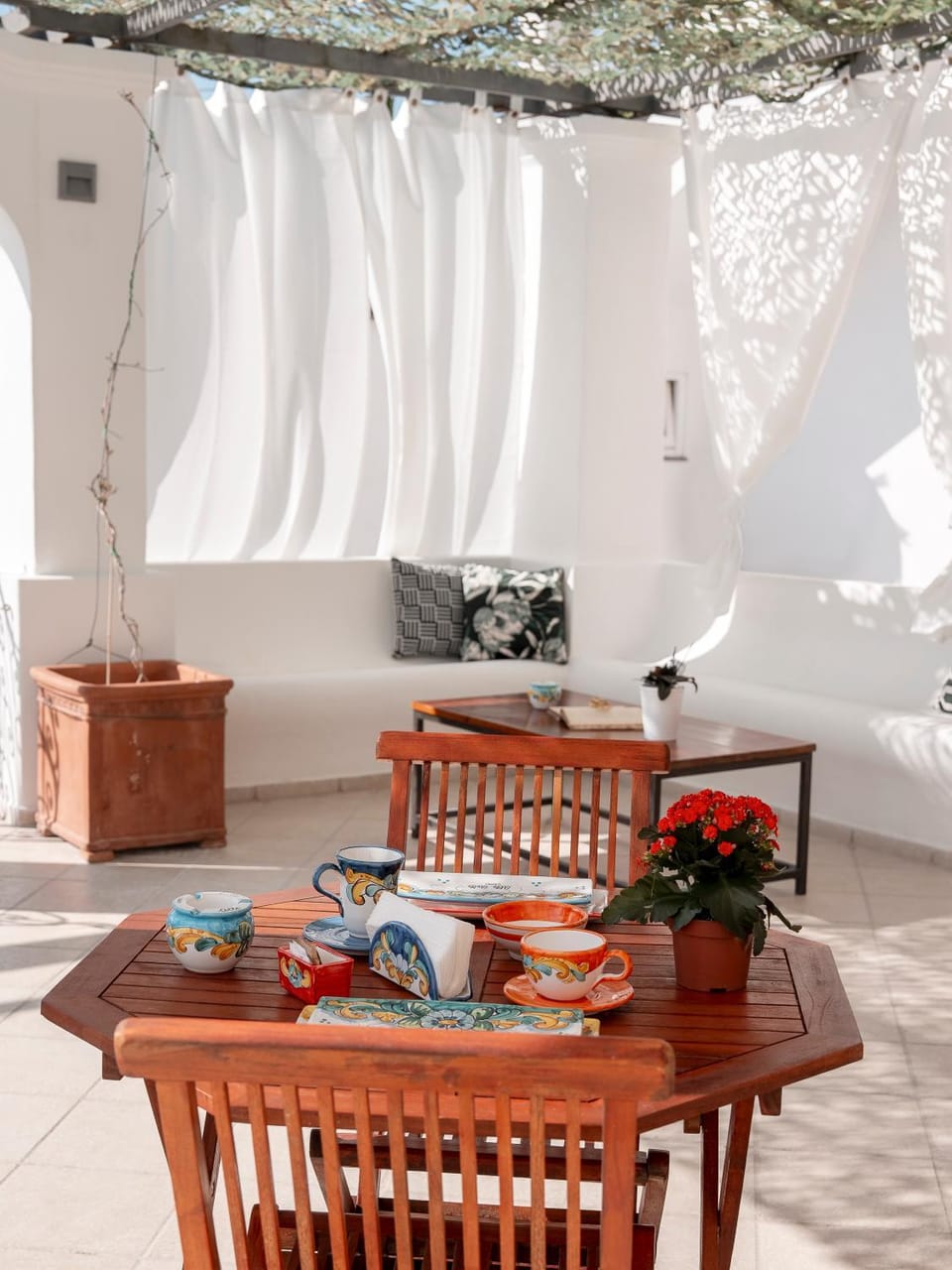 Patio, Seating area, Breakfast