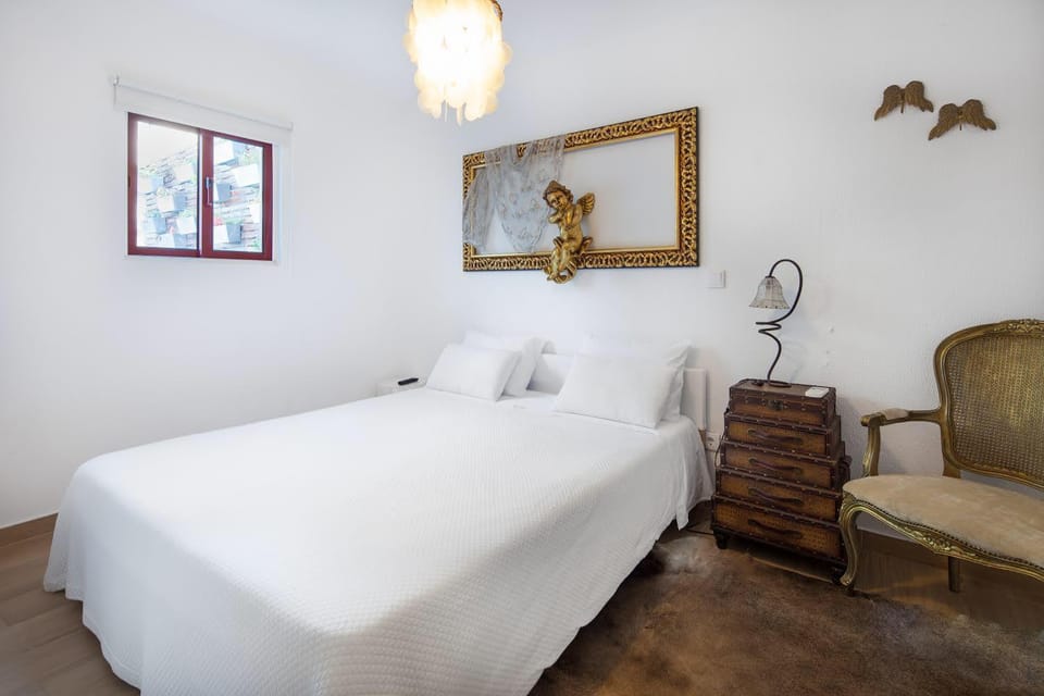 Furadouro Terrace Hostel Bed and Breakfast in Aveiro District, Portugal