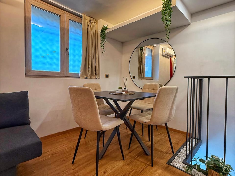 Elegante Loft a Marina di Carrara Free Park Wi-Fi AC House in Marina di Carrara