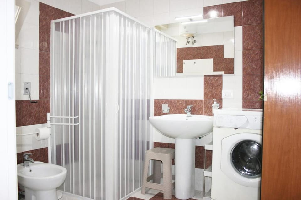 Shower, Toilet, Bathroom, bidet