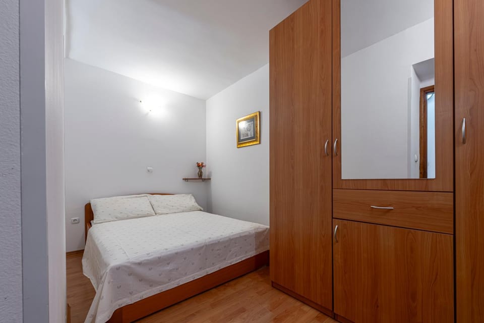Bed, Bedroom, wardrobe