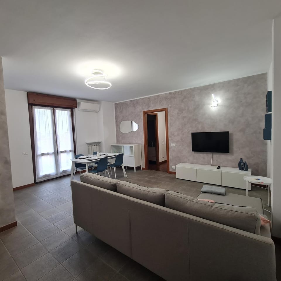 Communal lounge/ TV room, Kitchen or kitchenette