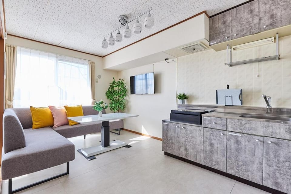 Kitchen or kitchenette, Living room
