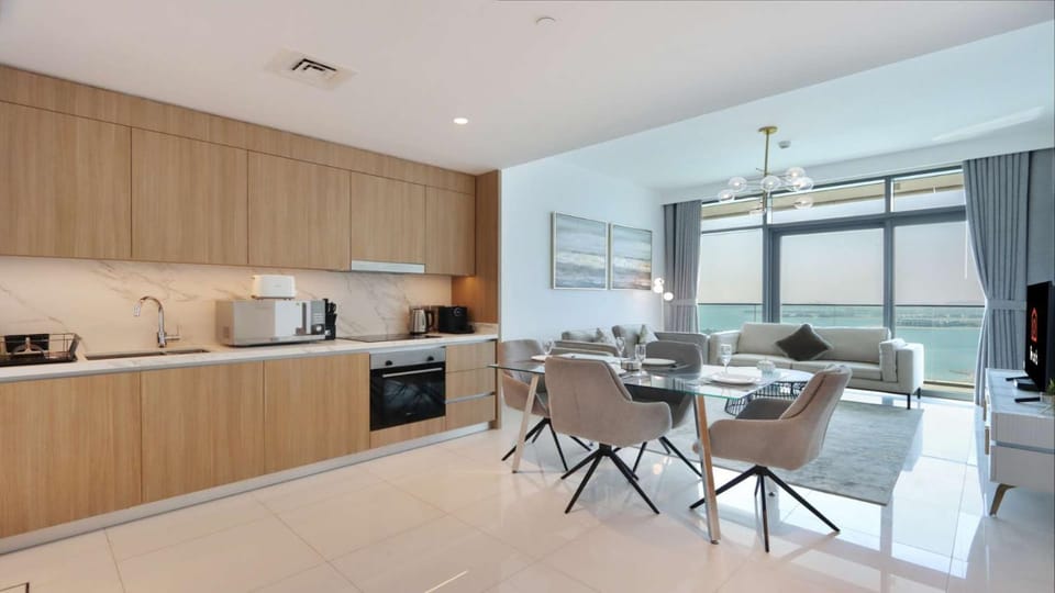 Kitchen or kitchenette, Living room, Seating area, Dining area, oven, stove, toaster