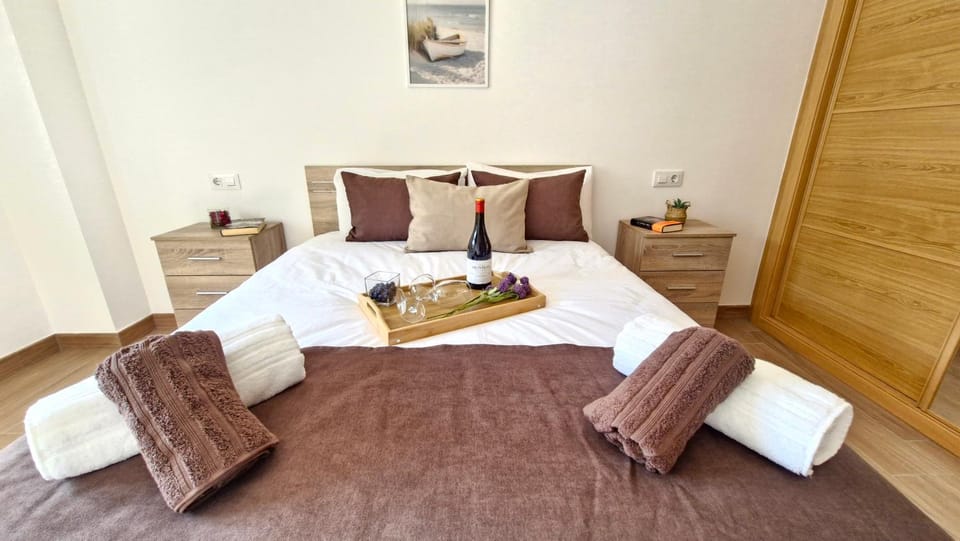 Bed, Photo of the whole room