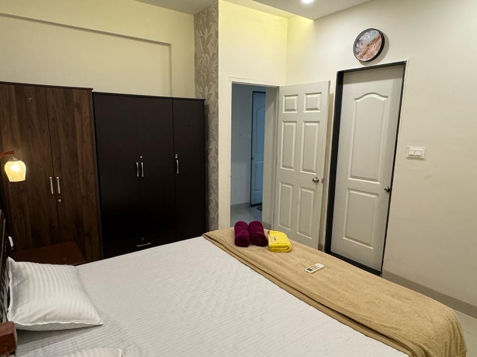 Bed, Bedroom, wardrobe