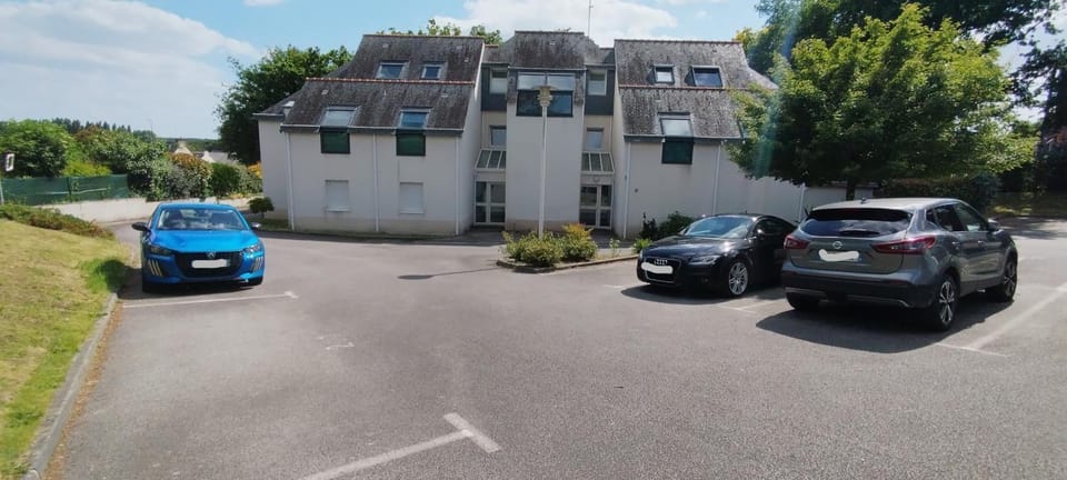 Property building, Parking