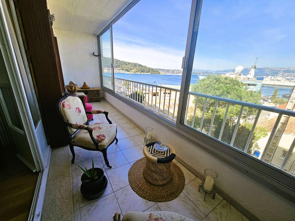 Bel appartement 3 couchages, climatisé, WIFI, vue mer, tout à pied Apartment in French Riviera