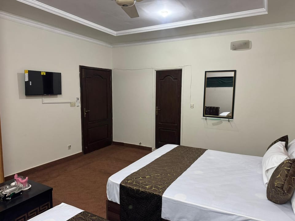 TV and multimedia, Photo of the whole room, Evening entertainment, Bedroom