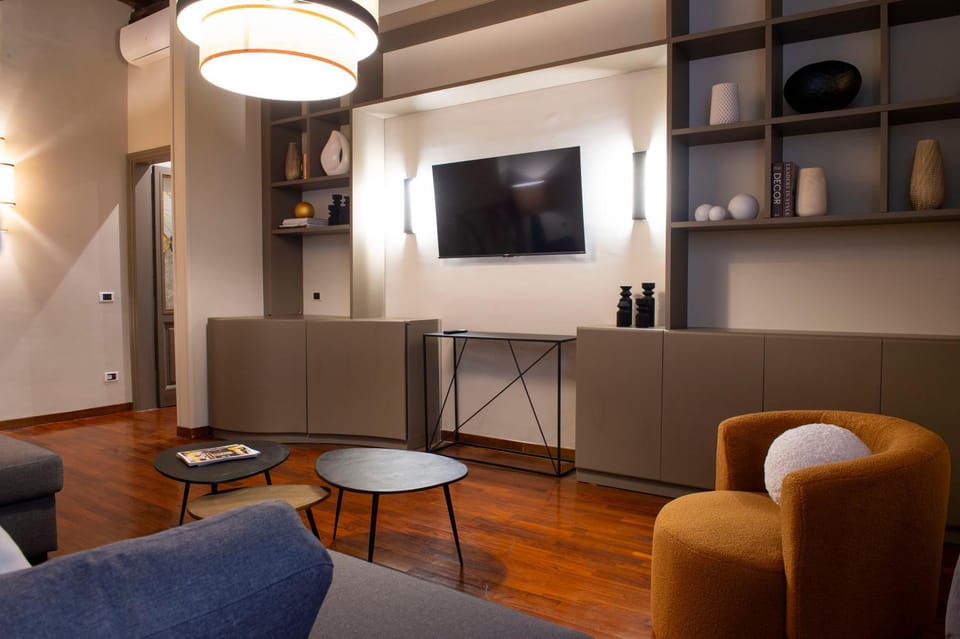 TV and multimedia, Living room, Seating area