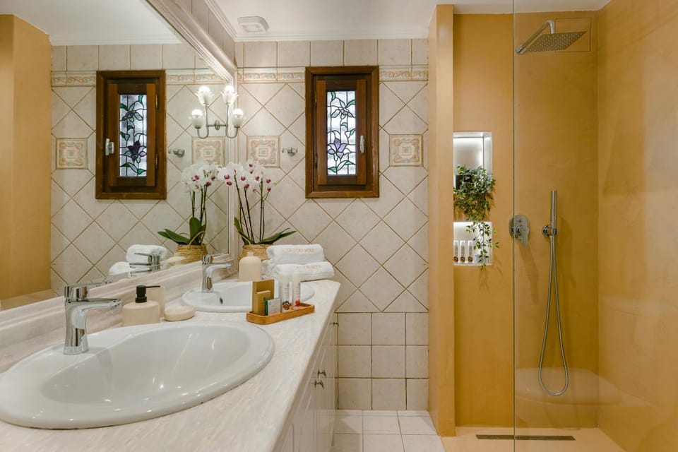 Shower, Bathroom, towels