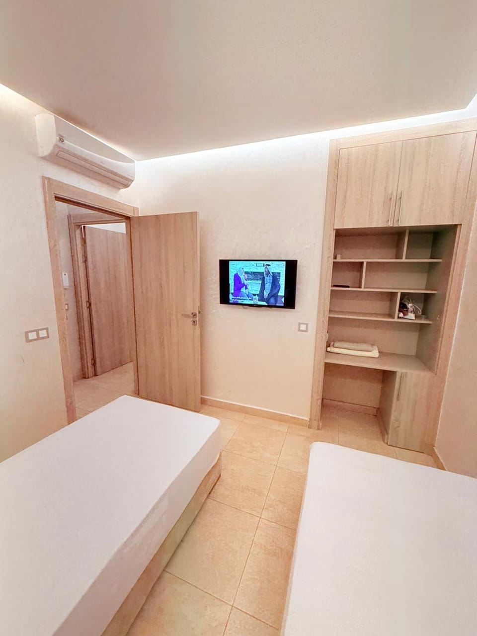 TV and multimedia, Bedroom, wardrobe, air conditioner