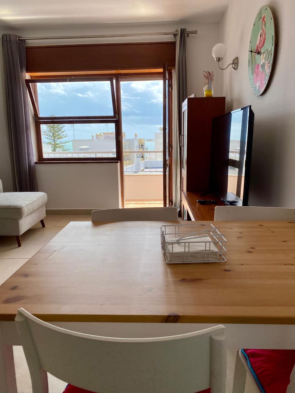TV and multimedia, Dining area