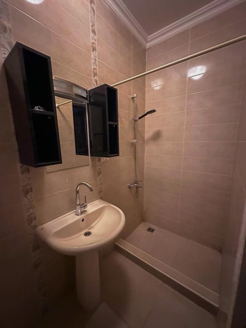 Shower, Bathroom, Bath, towels