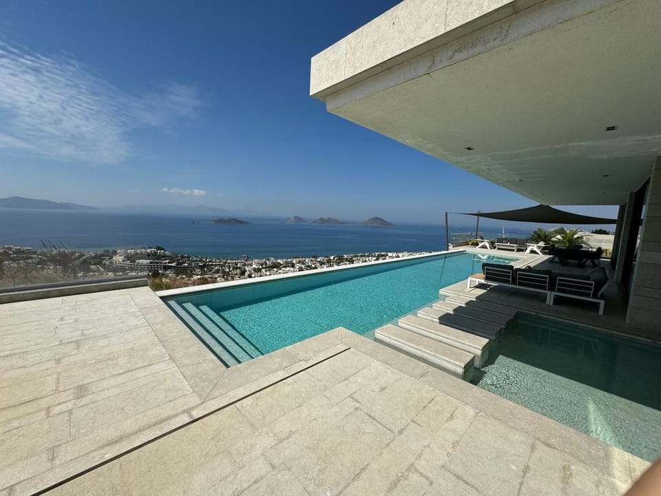 View (from property/room), Pool view, Sea view, Swimming pool