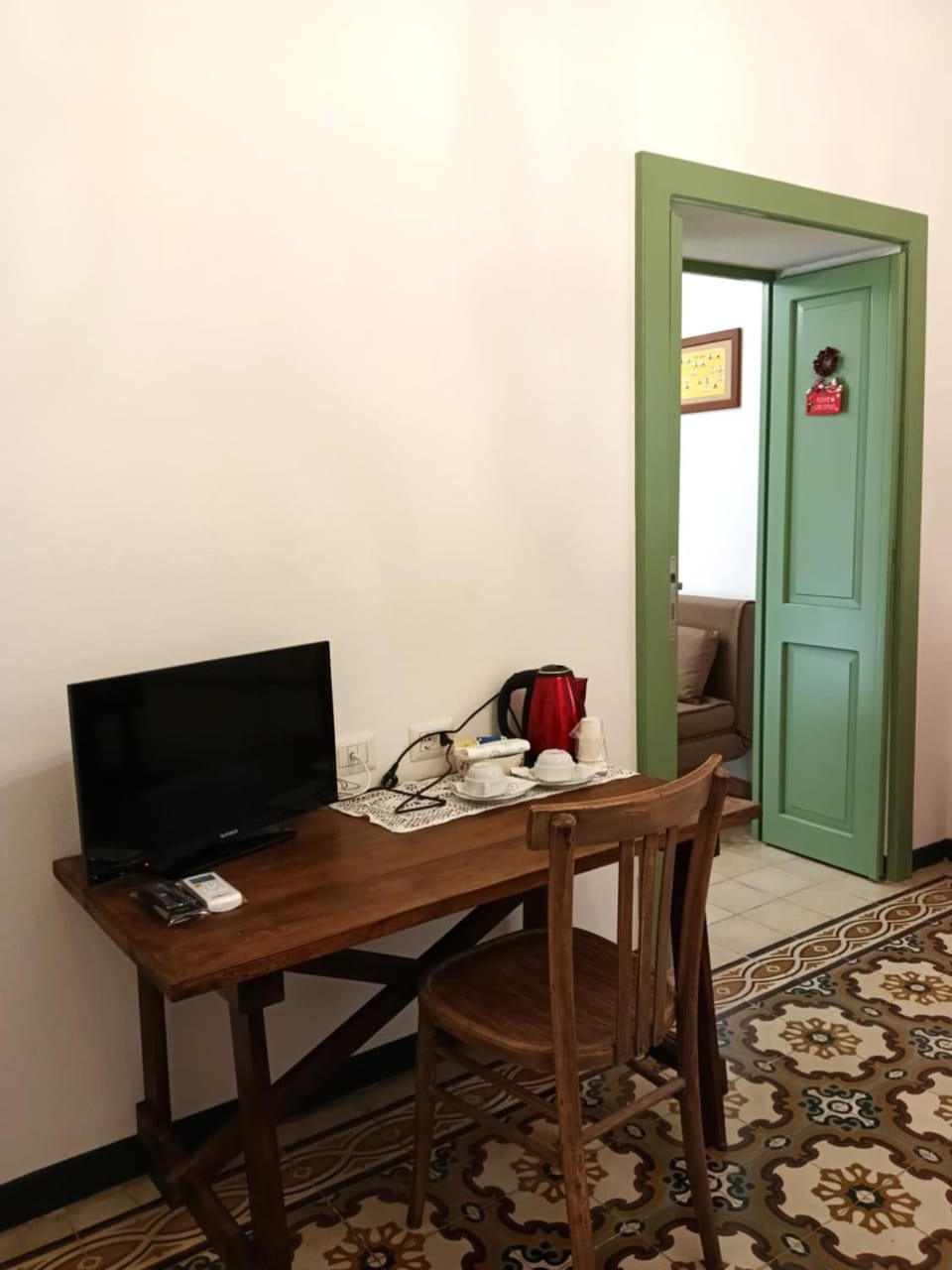 Photo of the whole room