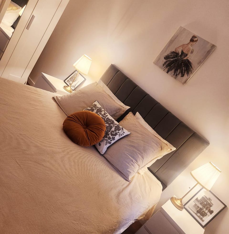 Belle Epoque Bagtinolles Apartment in Paris