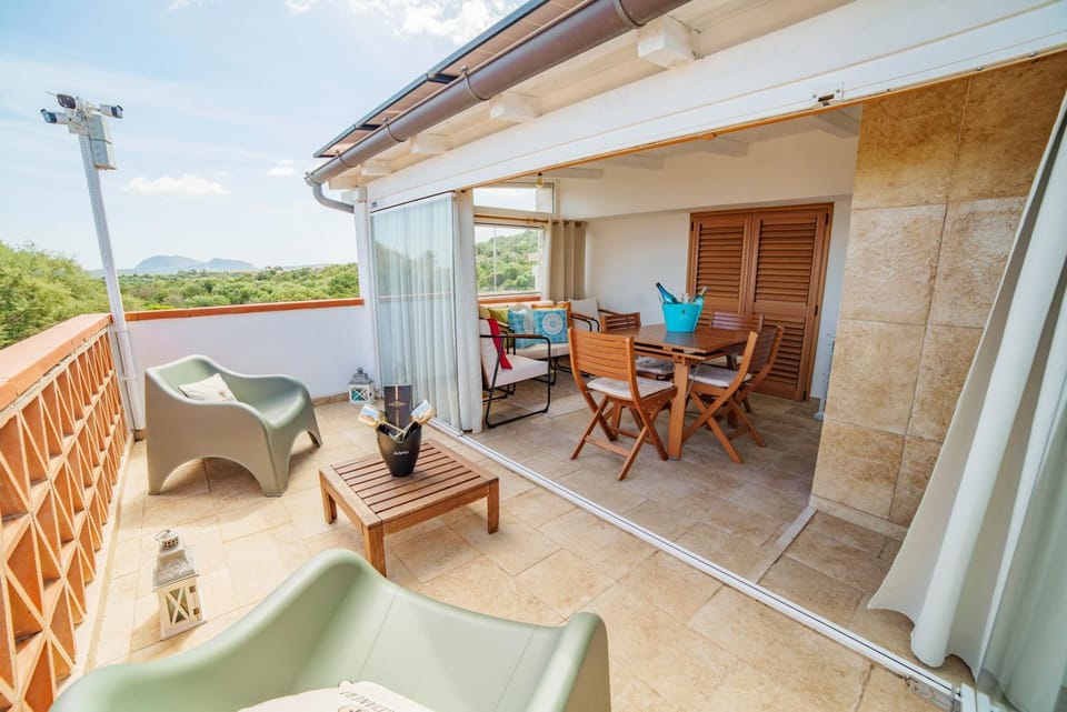 Patio, Day, View (from property/room), Balcony/Terrace, Dining area