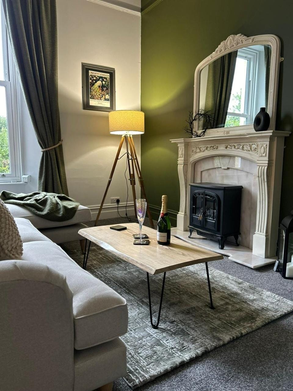 Living room, Seating area, heating, pet friendly