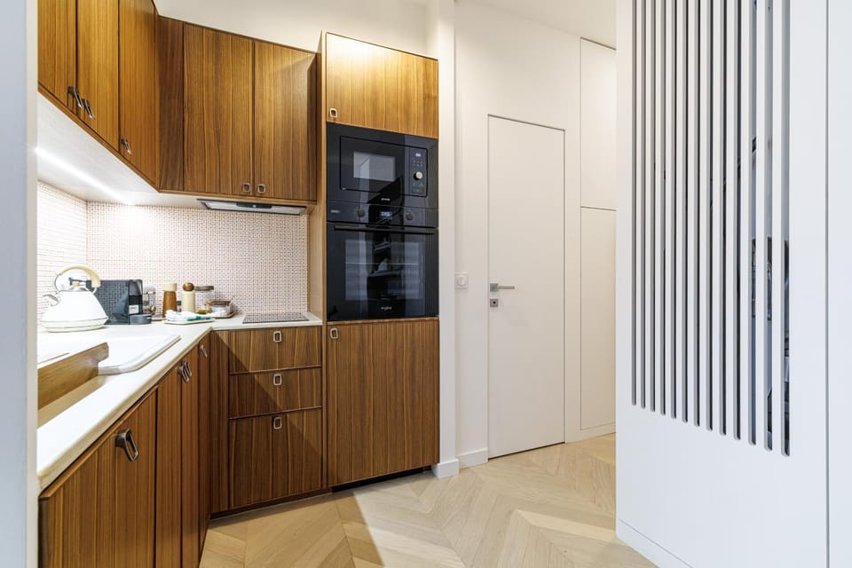dishwasher, microwave, oven, stove, kitchen