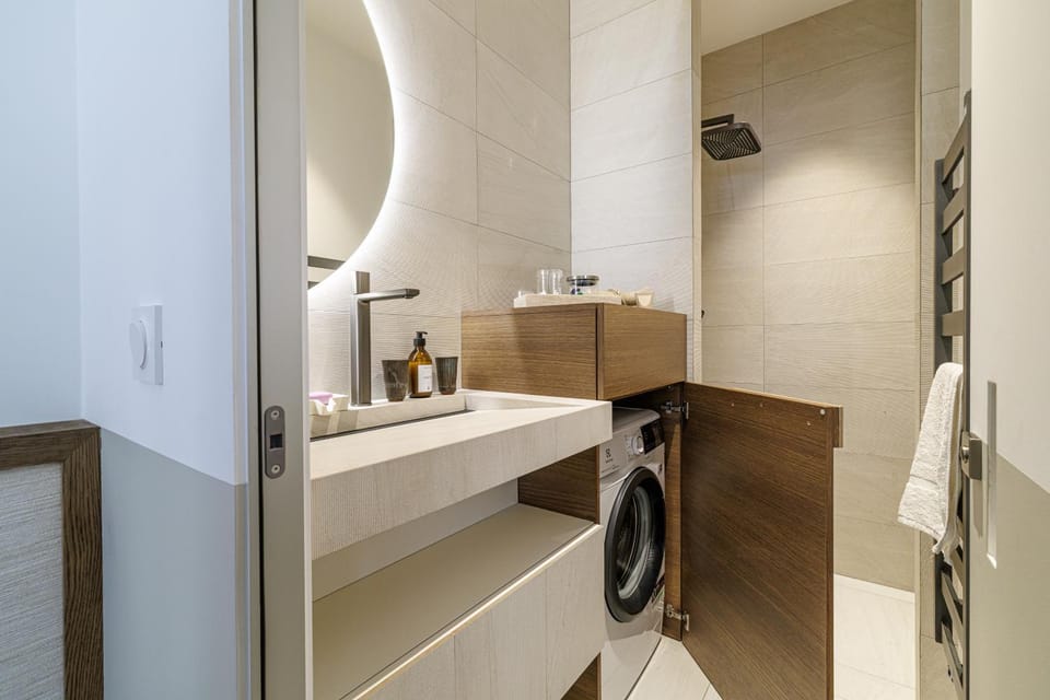 Shower, Bathroom, washing machine